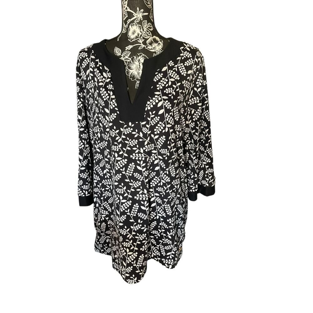 Anne Klein Black and White Patterned Stretchy Top Size XL